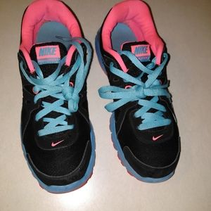Womans Nike Revolution sneakers,Size 8.5